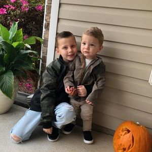 Meet your Posher, Nezir